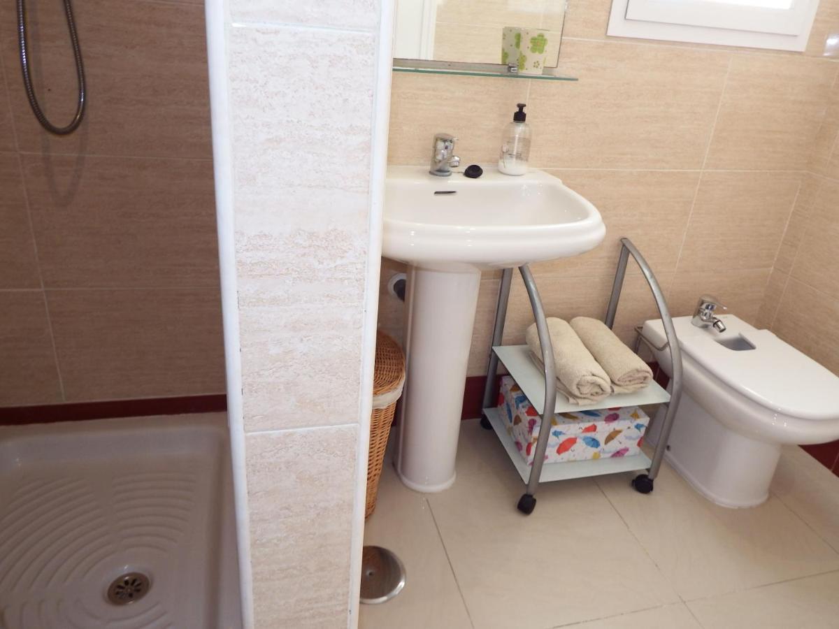 Lovely, Quiet Downtown-beach W Balcony Apartament *